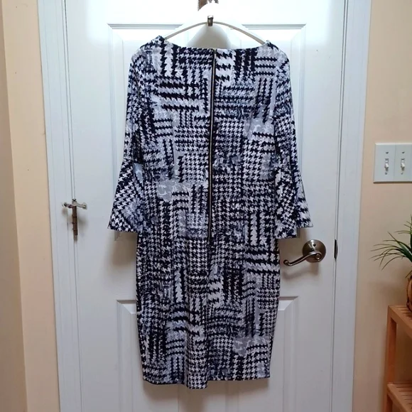 Calvin Klein Dress NWT - Picture 2 of 7